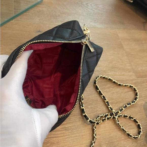 Chanel Quilted Bag with chain - Picture 2 of 7